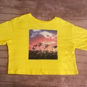 Forever 21 yellow cropped tee-shirt